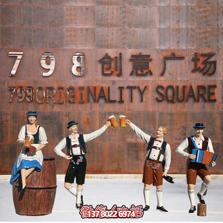 玻璃鋼雕塑——點綴廣場景觀，塑造優(yōu)雅人物卡通