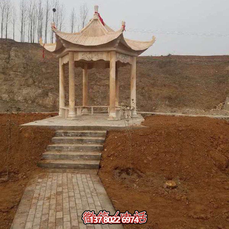 色彩斑斕的晚霞紅涼亭，讓您享受中式園林的繽紛景點(diǎn)