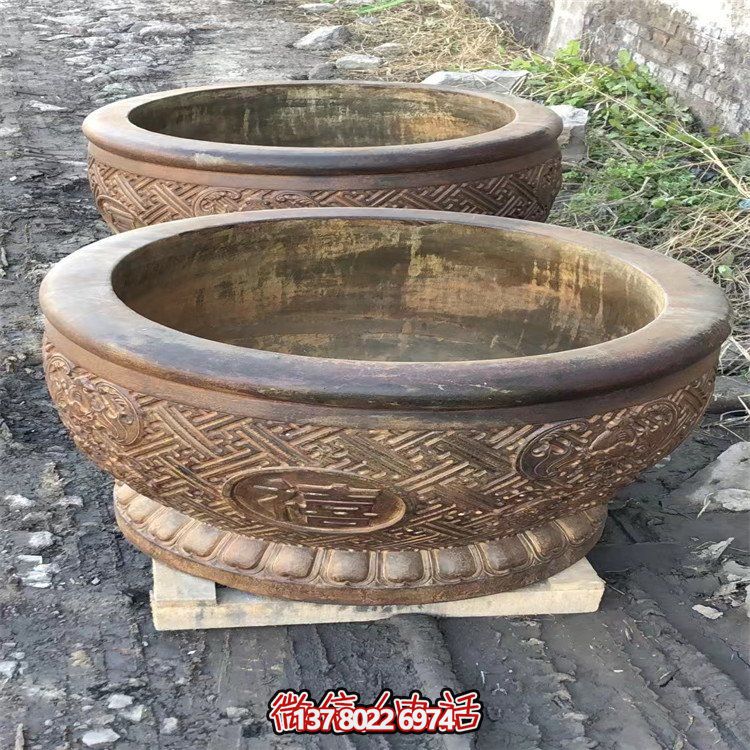 古典庭院魚缸，享受傳統(tǒng)文化的視覺盛宴