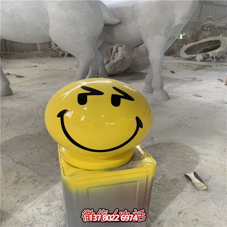 全新玻璃鋼游樂(lè)場(chǎng)，彩繪公仔、卡通雕塑，讓您的游樂(lè)體驗(yàn)更加豐富多彩