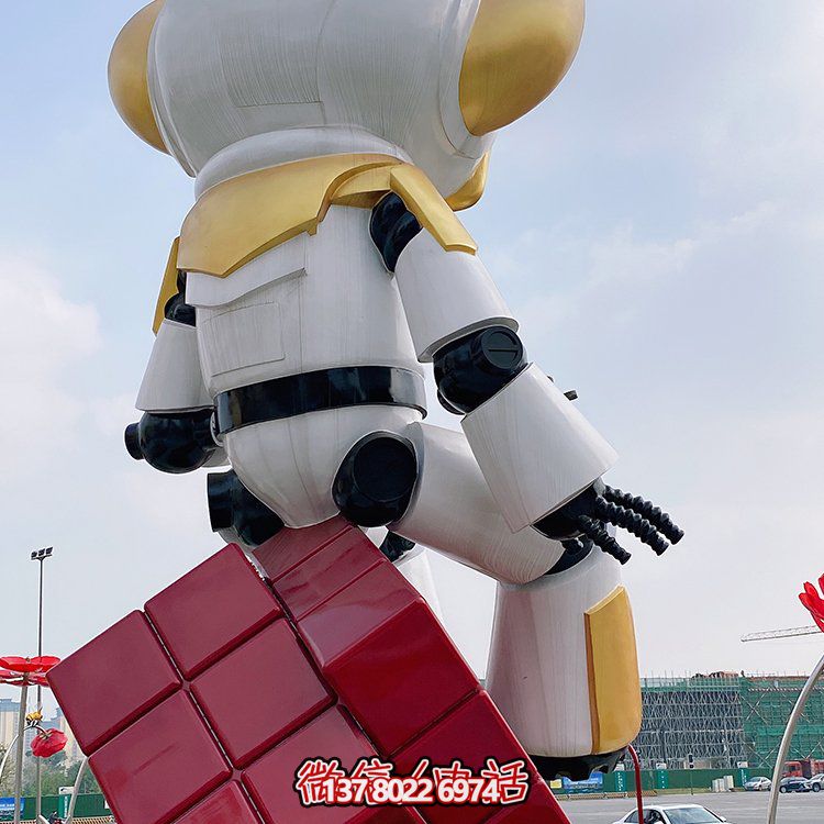 創(chuàng)意大型機(jī)器人魔方——讓商場超市門口變身創(chuàng)意樂園