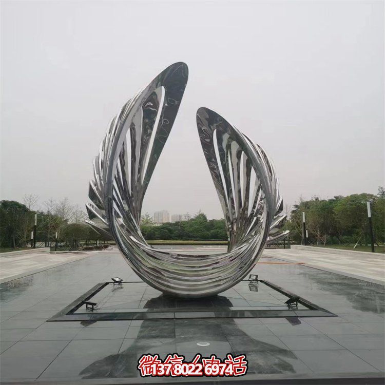 不銹鋼抽象翅膀藝術雕塑，為戶外廣場增添獨特景觀
