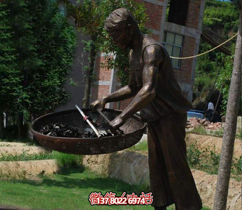 傳承古典，曬出最精美的茶葉人物銅雕