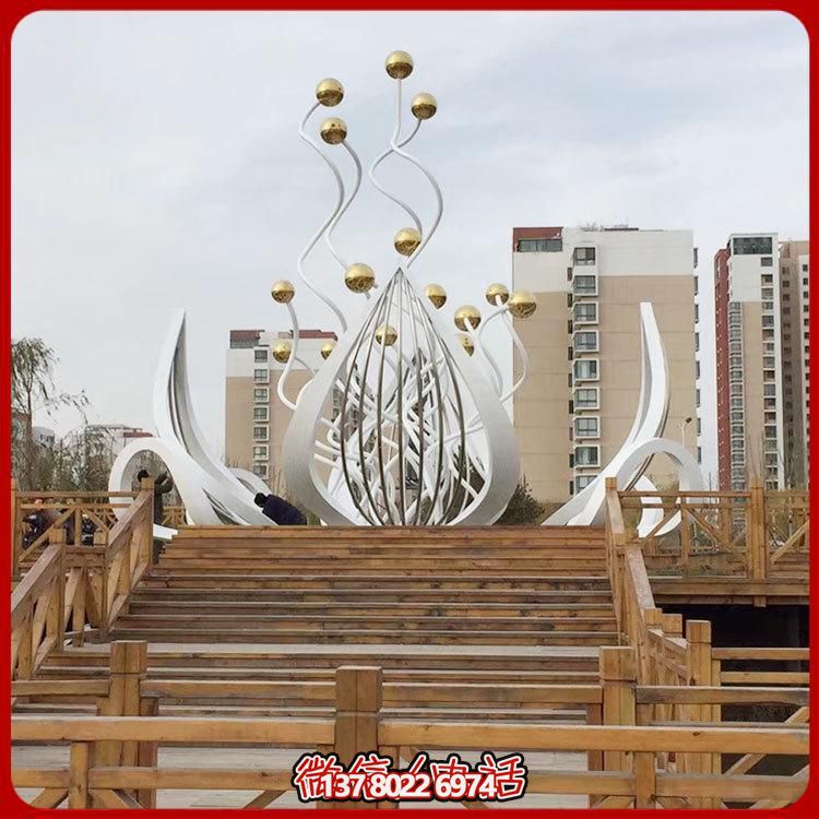 大型不銹鋼荷花雕塑，點(diǎn)綴美麗的景觀花園