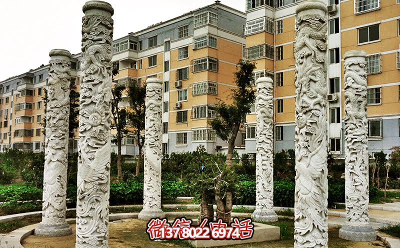 精美大理石浮雕龍柱，裝點小區(qū)花園
