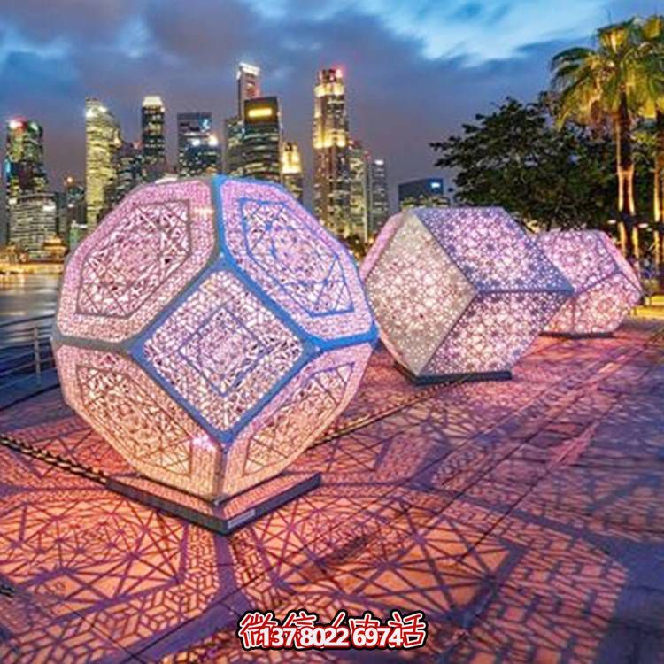 創(chuàng)意不銹鋼鏤空景觀雕塑，添彩美化戶外廣場(chǎng)