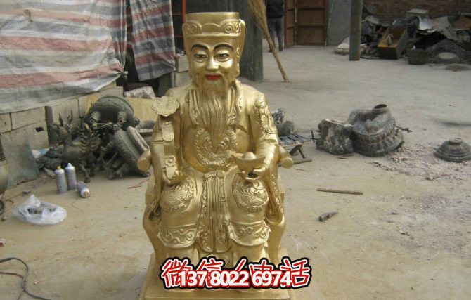 手工制作的供奉佛像，傳承古老文化的精粹