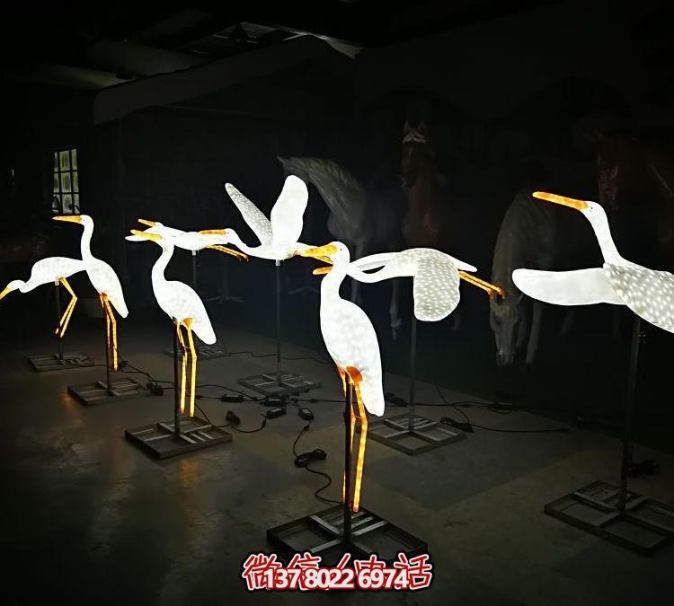 玻璃鋼雕塑景觀亮化，點(diǎn)亮景區(qū)園林