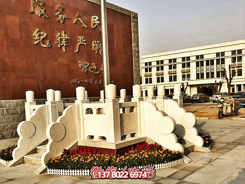 精致大理石升旗臺(tái)——為政府單位和廣場(chǎng)擺放 精致大理石升旗臺(tái)——為政府單位和廣場(chǎng)擺放