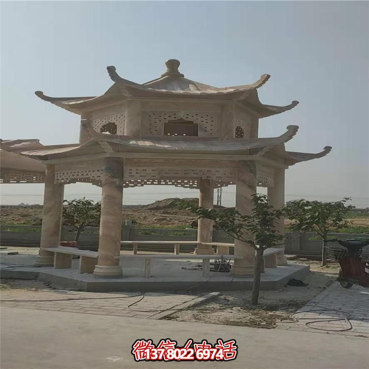 雙層紅雕涼亭，觀賞絕美晚霞，享受乘涼樂趣