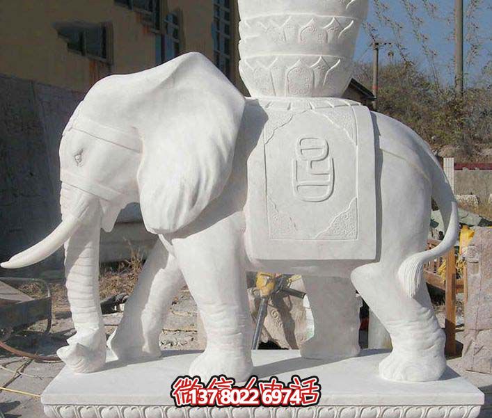 傳統(tǒng)工藝與現(xiàn)代藝術的完美結(jié)合——玉雕大象景觀雕塑