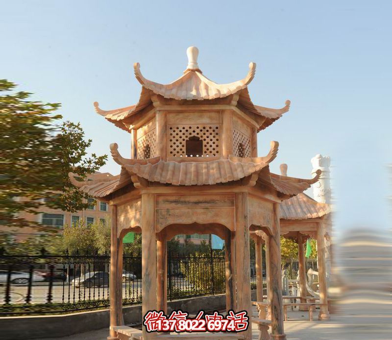 雙層涼亭，讓晚霞紅彩點(diǎn)綴庭院