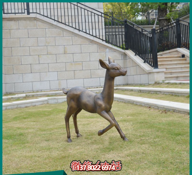 玻璃鋼梅花鹿彩繪雕塑，完美裝飾園林景觀