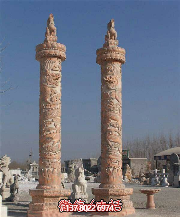 雕塑晚霞紅，炫彩華表美景