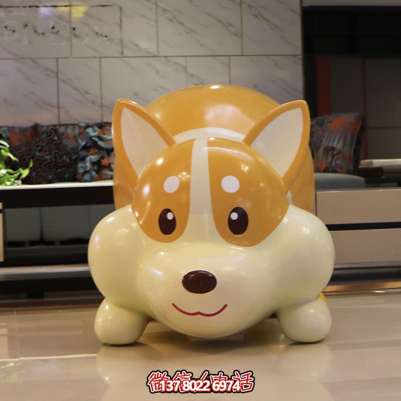 新推出的可愛卡通玻璃鋼著狗雕塑游樂園，給你一個(gè)全新的游樂體驗(yàn)！