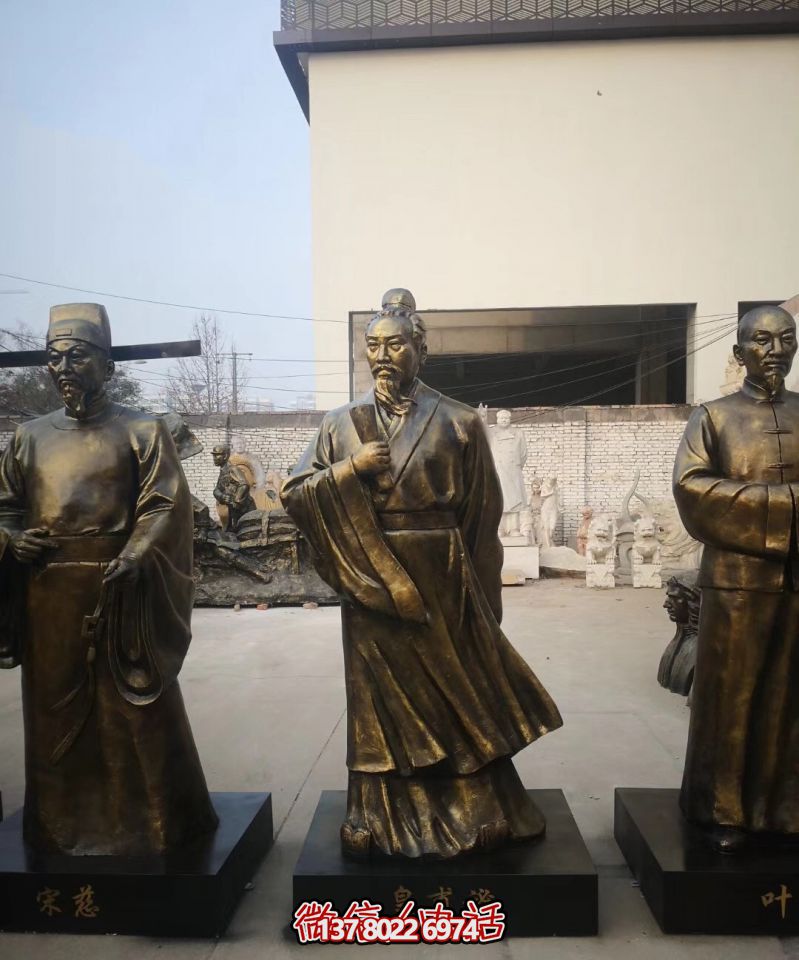 古代名醫(yī)皇甫謐仿銅雕塑擺放于校園廣場(chǎng)的玻璃鋼雕塑