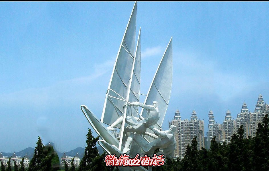 精美別墅鏤空雕塑點(diǎn)綴園林景觀，打造創(chuàng)意帆船