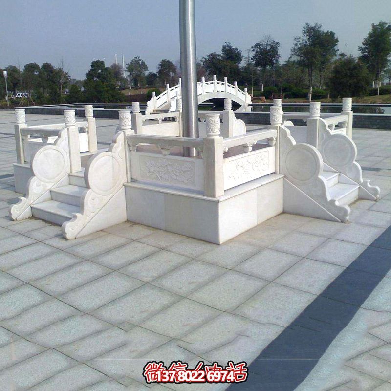 漢白玉升旗臺(tái)，喚醒城市雕塑美學(xué)