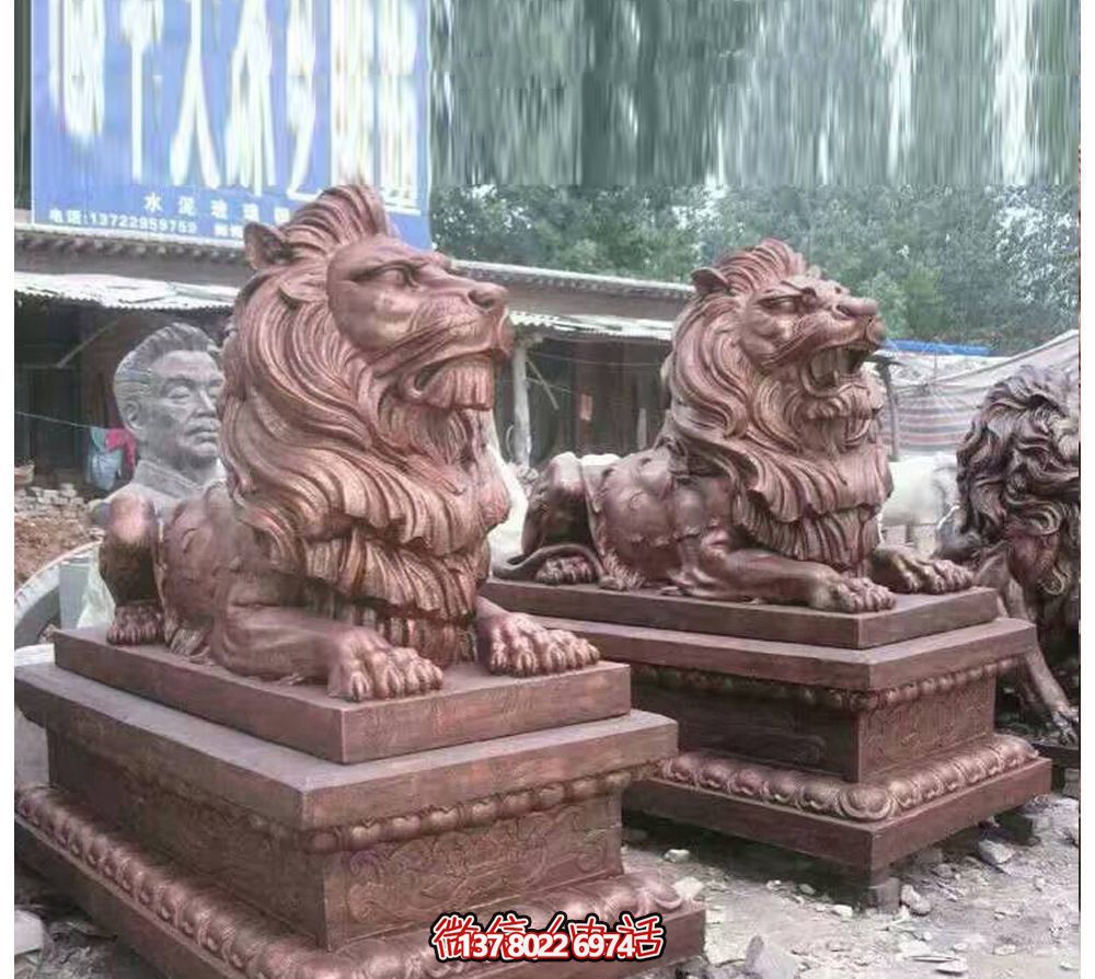 趴窩紅雕獅子仿真雕塑，守護(hù)晚霞鎮(zhèn)宅之美