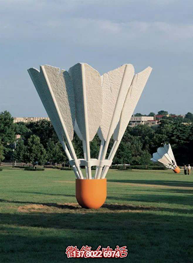 多功能玻璃鋼仿真雕塑羽毛球框，為戶外草坪增色