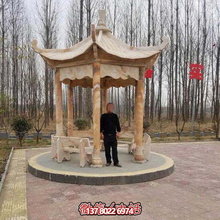 體驗(yàn)晚霞之美、放松心情的紅石亭