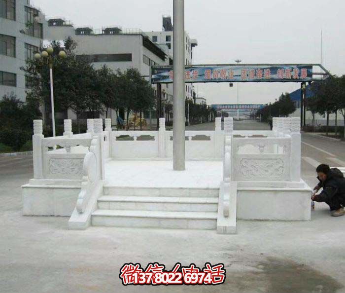 校園景觀精美漢白玉升旗臺(tái)石雕塑 校園景觀精美漢白玉升旗臺(tái)石雕塑