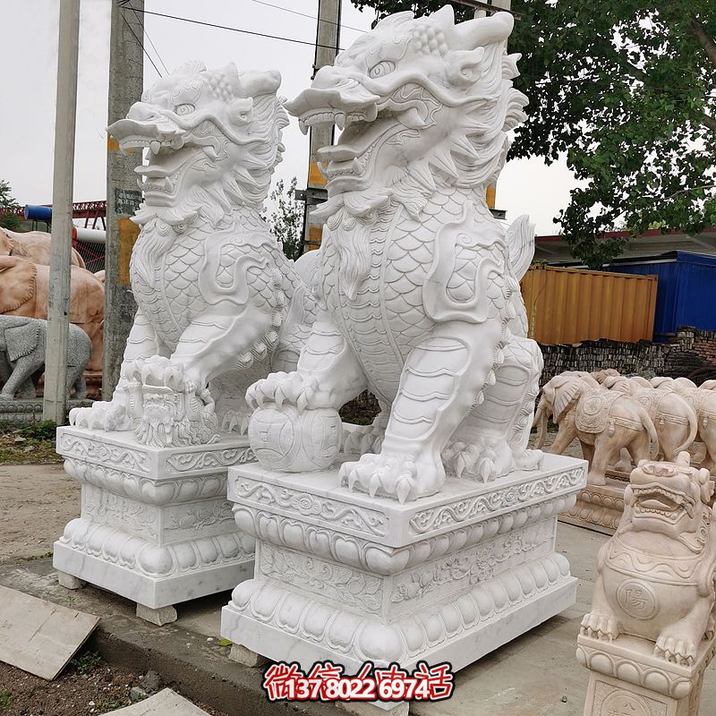 古典漢白玉大型麒麟景觀雕塑，點(diǎn)綴庭院、別墅神秘氣息