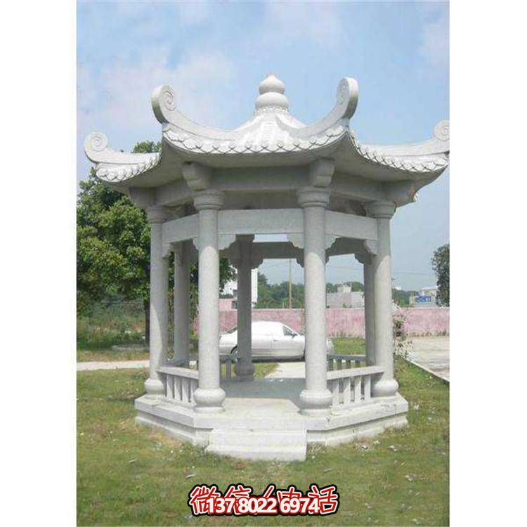 精美石雕涼亭，為公園添彩