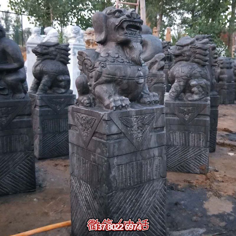 古建筑宮殿門(mén)口擺放獅子仿古拴馬柱 古建筑宮殿門(mén)口擺放獅子仿古拴馬柱