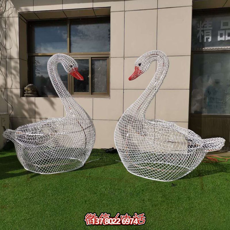 城市街道不銹鋼鏤空愛(ài)心卡通天鵝雕塑 城市街道不銹鋼鏤空愛(ài)心卡通天鵝雕塑