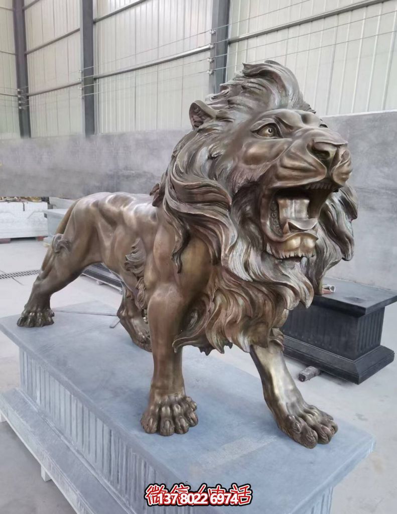 銅雕塑——鑄銅獅子，線條流暢，富有動感，栩栩如生