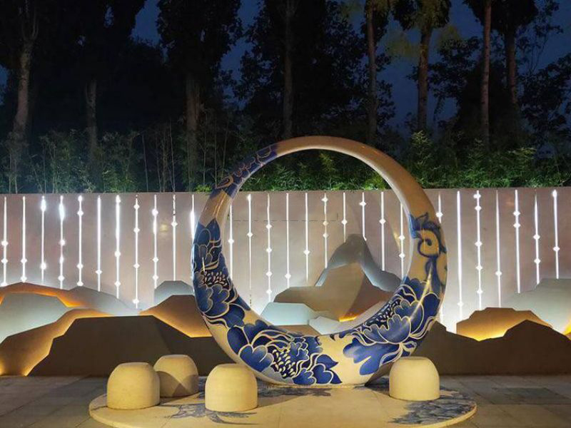 廊坊藝術(shù)大道青花瓷雕塑 廊坊藝術(shù)大道青花瓷雕塑